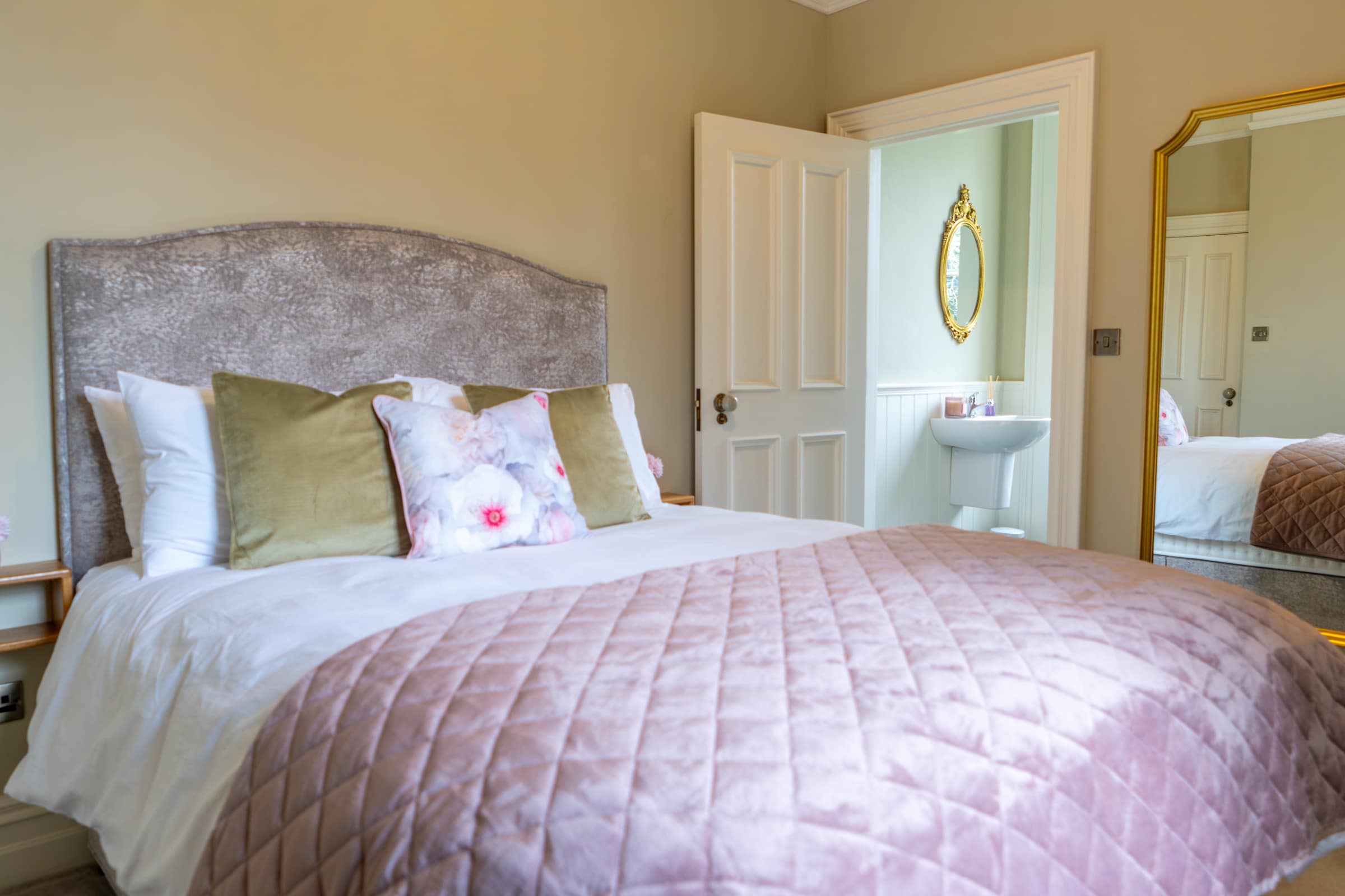 The Hazel Room – A Tranquil Escape in Luxury